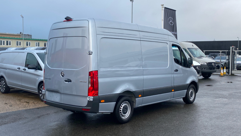 Mercedes-Benz Sprinter 315Cdi L2 Diesel Rwd 3.5t H2 Pro Van 9G-Tronic